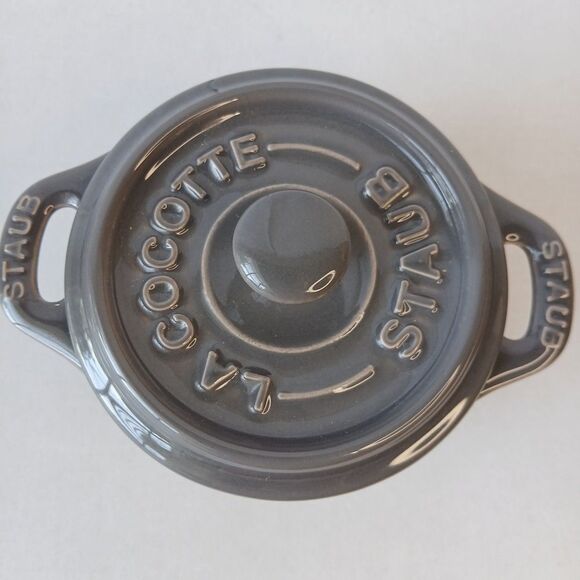STAUB Mini La Cocotte Gray Ceramic Casserole Dish w/Lid 8 oz - Picture 2 of 7
